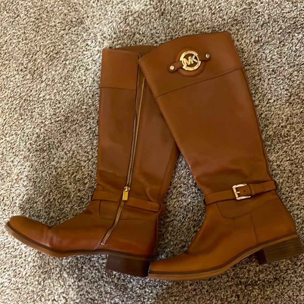 Michael kors boots 7.5
